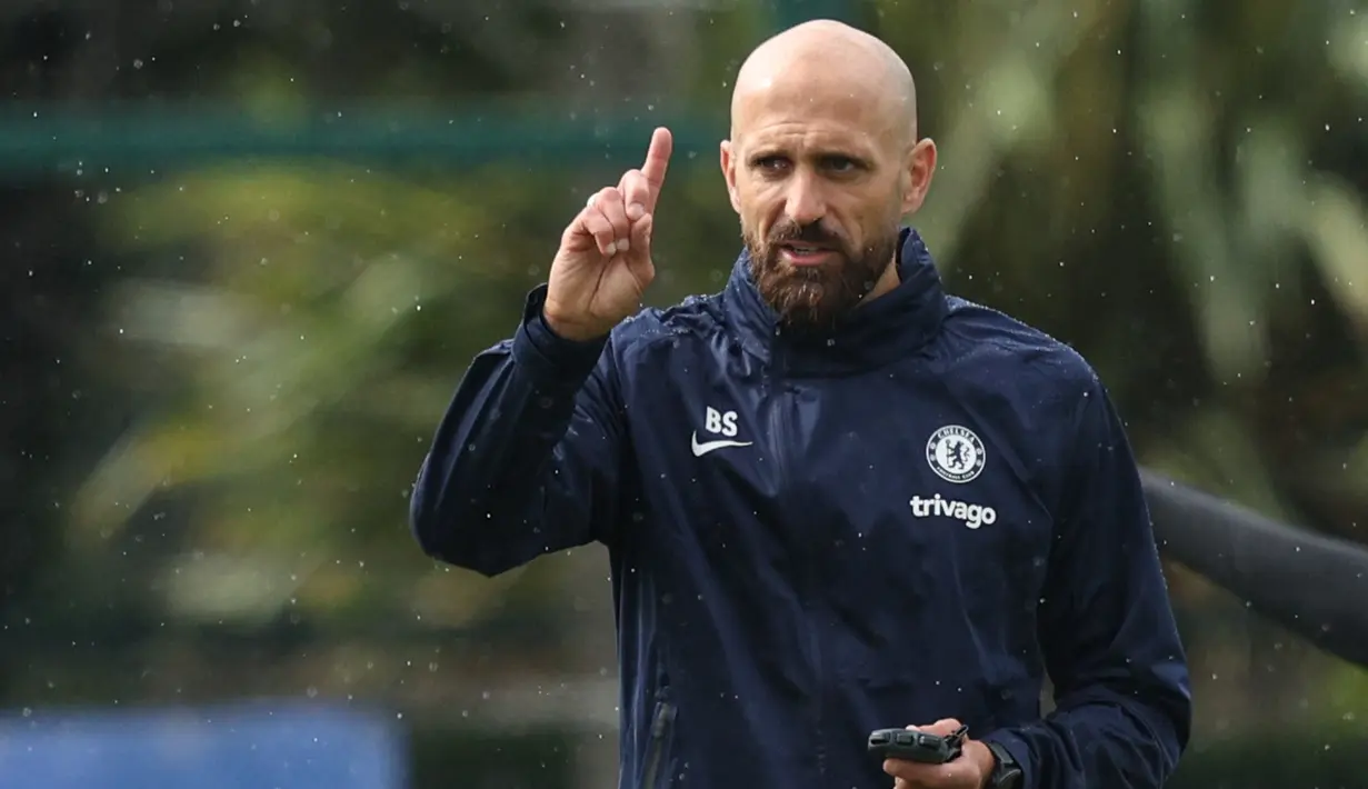 Chelsea telah menunjuk Bruno Saltor sebagai manajer sementara untuk menggantikan Graham Potter di Premier League 2022/2023. (AFP/Adrian Dennis)
