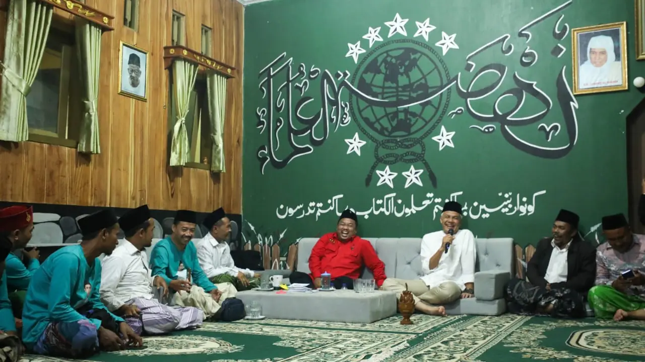 Ganjar Pranowo Bermalam di Ndalem Gus Abu Khoir Klawen Batang