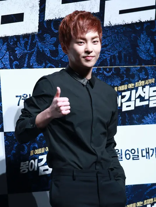 Banyak penggemar yang mengira jika Xiumin tak bertato lantaran dirinya punya pengalamman buruk dengan tato temporer. (Foto: Soompi.com)