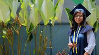 Kalyana Anjani Samardhya menjadi lulusan termuda iTB pada wisuda pertama tahun akademik 2018/2019. (dok. itb.ac.id/Dinny Mutiah)