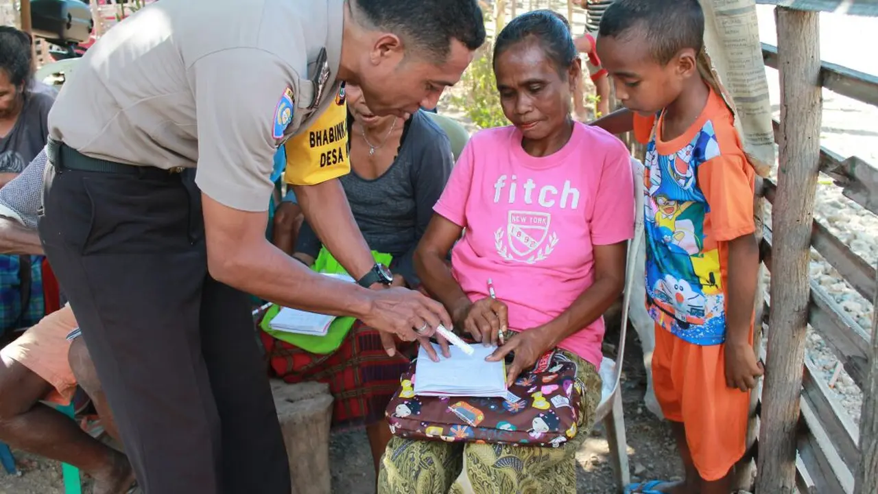 Aksi Polisi Perbatasan Bebaskan Warga Eks Timtim dari Buta Aksara
