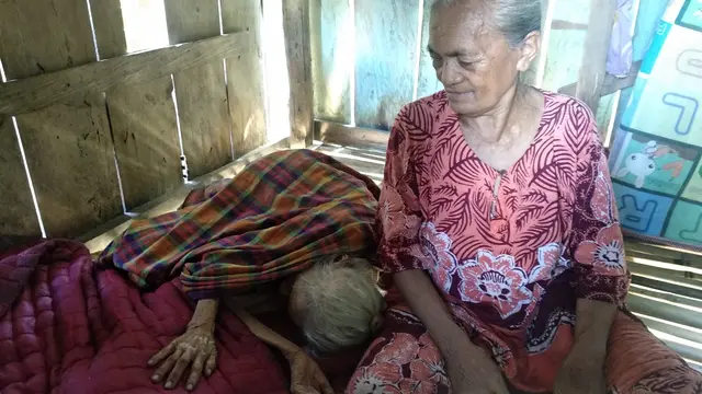 Wa Dae wanita tertua rebahan