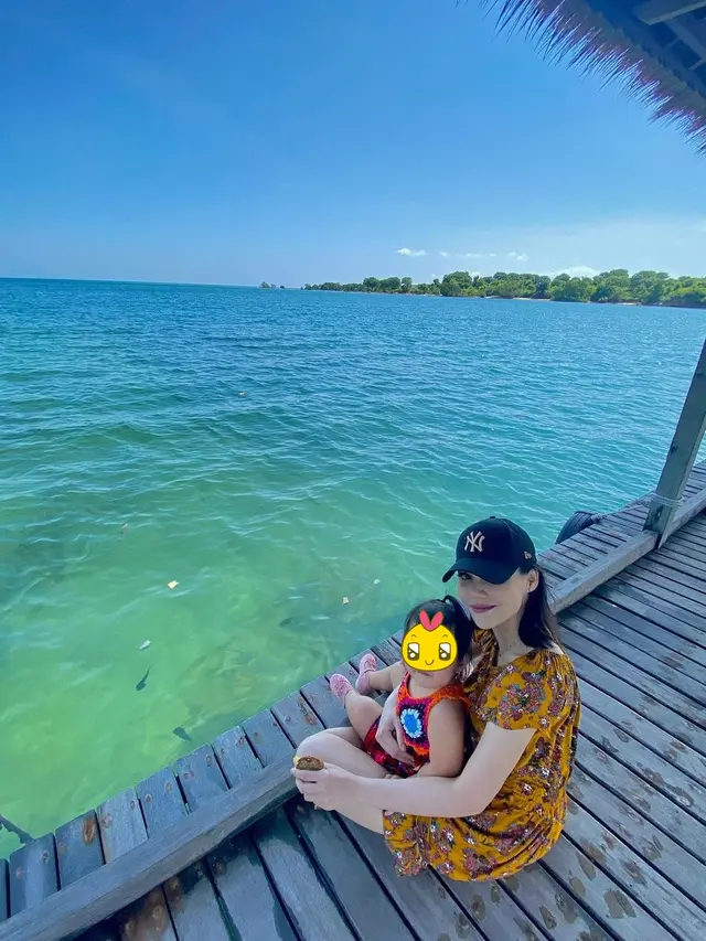 6 Potret Liburan DJ Katty Butterfly di Pulau Dewata, Dipuji Cantik Pakai Kebaya Bali