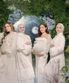 Ria Ricis, Jessica Iskandar, Cut Ratu Meyriska, dan Yasmin Wildblood kompak menjalani photoshoot maternity bersama-sama. (Foto: Instagram @fdphotography90)