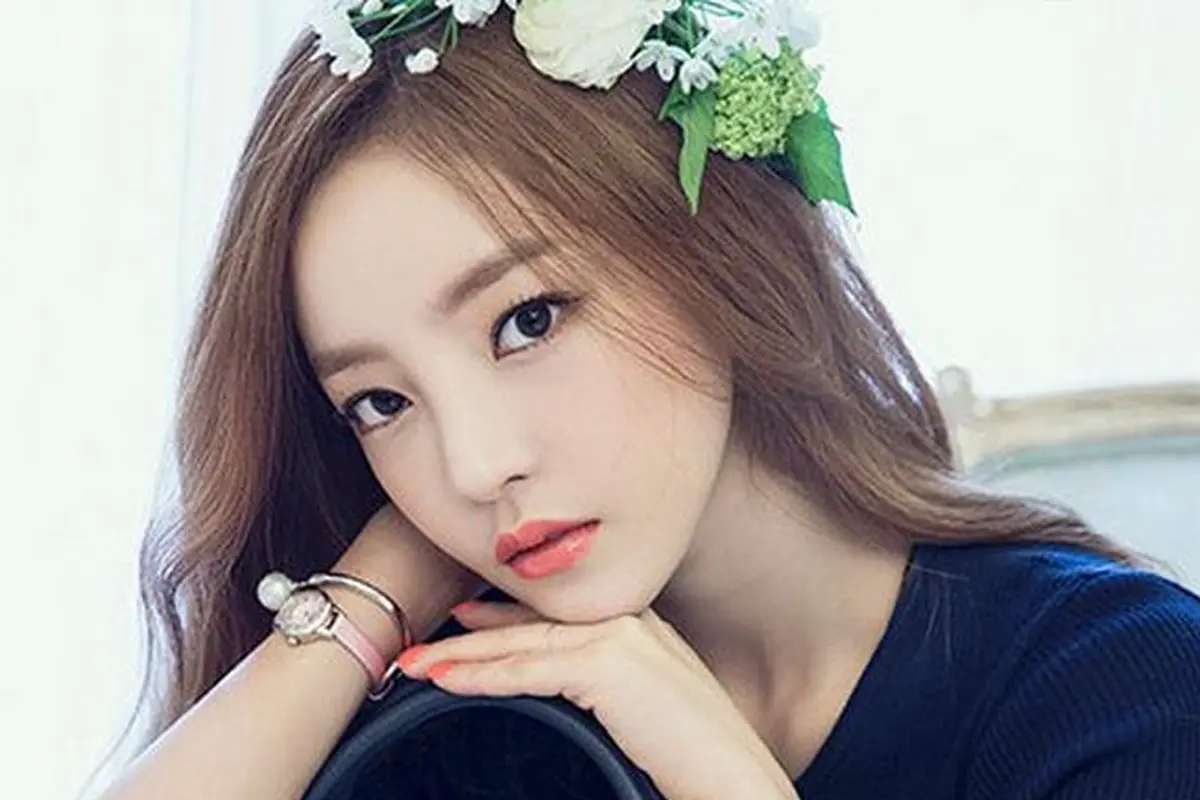 [Bintang] 8 Idol K-Pop yang Menjalani Masa Trainee Paling Singkat