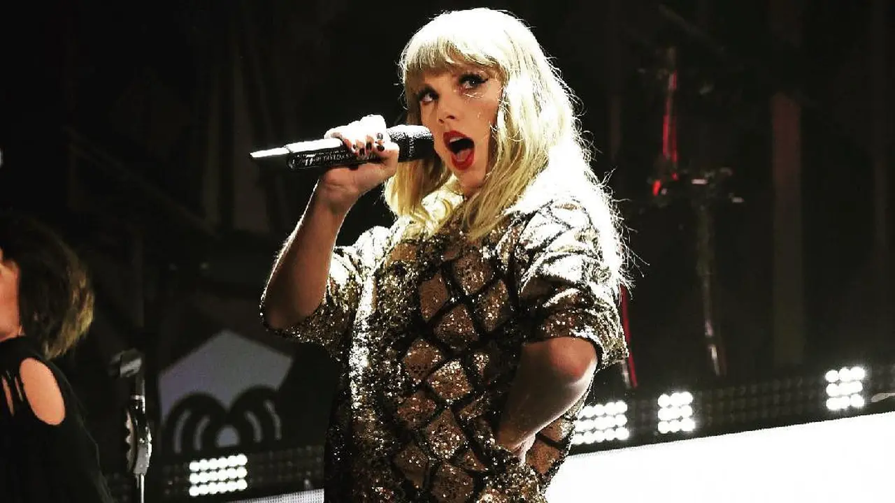 [Bintang] Taylor Swift