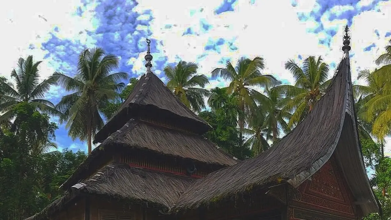 Surau Atok Ijuak Padang Pariaman. (Wikipedia)