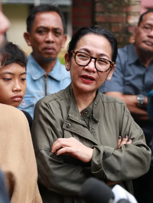 Seperti diketahui, sebelum akhirnya menghembuskan napas terakhirnya, Yon sempat menjalani perawatan di rumah sakit selama beberapa hari. Almarhum memaksa untuk pulang ke rumah. (Adrian Putra/Bintang.com)