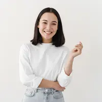 ilustrasi perempuan baju putih/Sklo Studio/Shutterstock