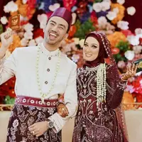 Kabar bahagia datang dari pedangdut Reza Zakarya. [@reza_zakarya_daa/adelahaddad17]