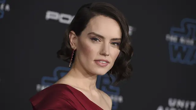 Cantiknya Daisy Ridley di Pumataran Film Star Wars The Rise of Skywalker