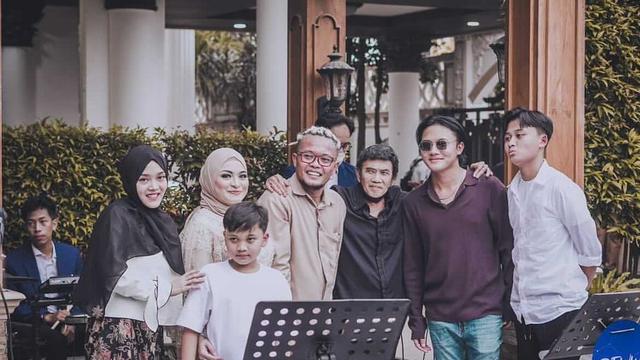 7 Momen Anniversary Pernikahan Sule dan Nathalie Holscher, Dihadiri Rhoma Irama