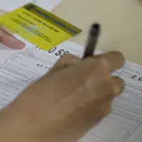 Hari terakhir pelaporan SPT pajak secara manual, kantor pajak diserbu wajib pajak.