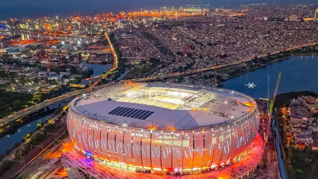 Stadion JIS.