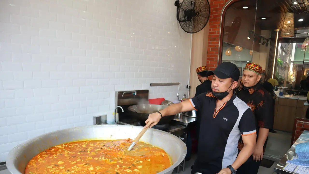 Kanabu Khas Aceh Hadirkan Ayam Tangkap Hingga Sambal Ganja yang Menggugah Selera
