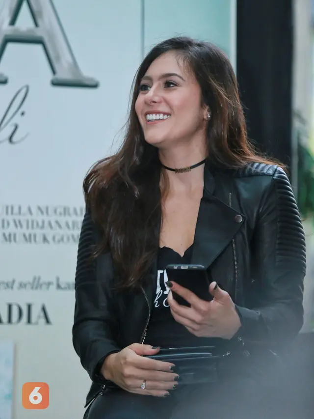[Bintang] Wulan Guritno