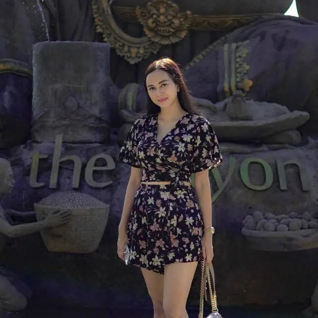 Gagal Di Kontes Ratu Kecantikan Aura Kasih Dan 5 Artis Ini Sukses Di Entertainment News Entertainment Fimela Com