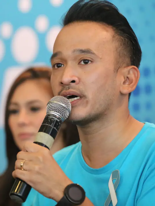 Ruben Onsu mengaku sebagai orang pertama mengetahui penyakit kanker serviks Julia Perez. Saat itu Jupe minta saran memberi tahu penyakitnya pada orangtuanya. Bukan hanya Jupe, tapi juga Ruben yang merasakan terpukul dan sedih. (Adrian Putra/Bintang.com)