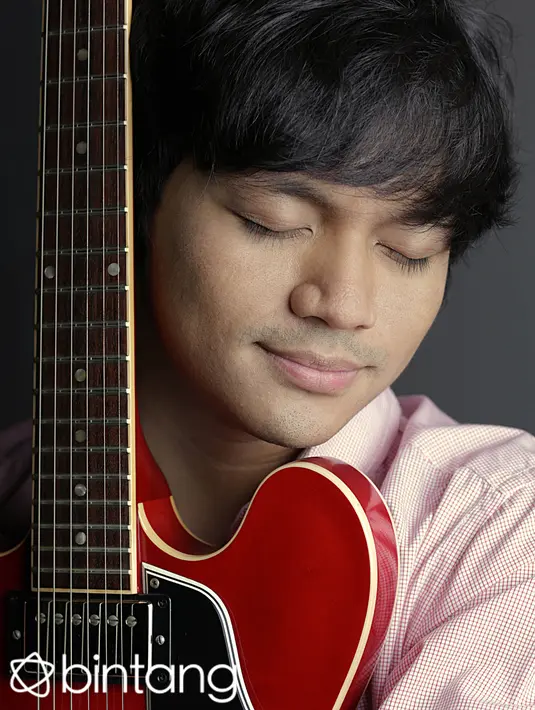 Inspirasi dari deretan musisi seperti The Beatles, George Benson, Stevie Wonder, George Duke, John Mayer dan Jamie Cullum membuat Calvin Jeremy untuk terus melangkah dalam dunia musik. (Fathan Rangkuti/Bintang.com)