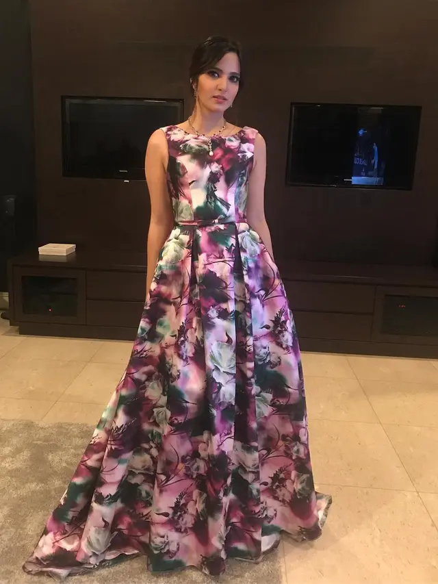 [Bintang] Nia Ramadhani