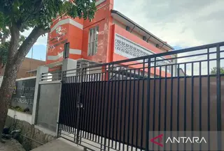 Puskesmas Sarijadi, Kota Bandung, yang tutup saat Hari Kedua Lebaran 2026. (Antara)