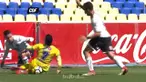 Striker Universidad de Concepcion Jean Meneses membawa timnya menang namun dengan cara yang kontroversial saat mengalahkan Colo-Colo 2-1 dalam laga lanjutan Divisi Primera Chile. Meneses terjatuh lima menit sebelum babak pertama berakhir meski dari t...