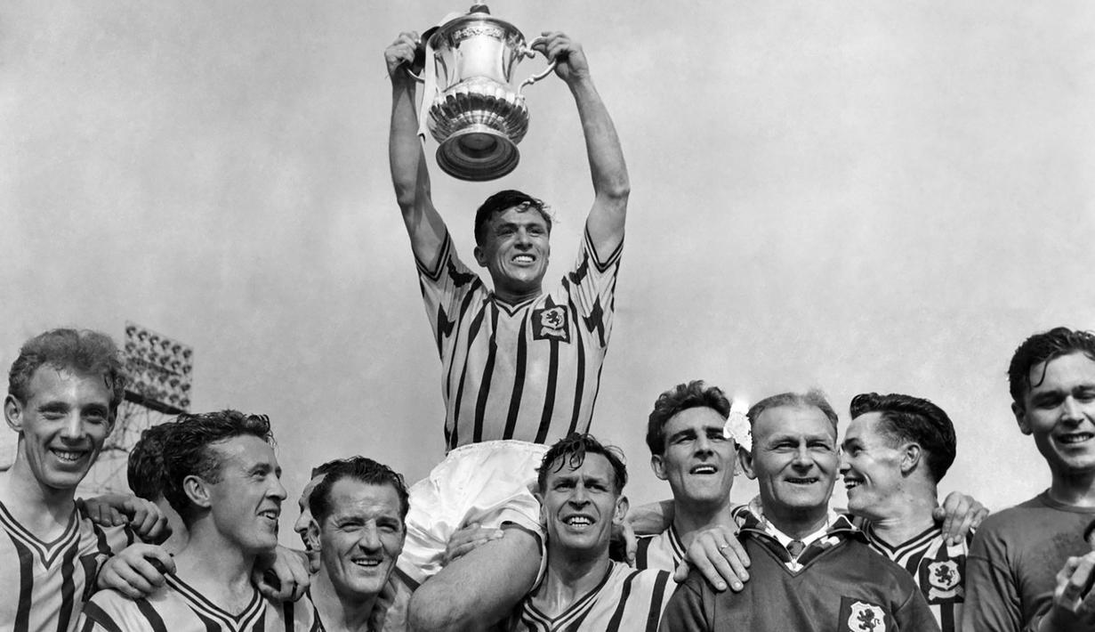 Aston Villa. Aston Villa berhasil mengoleksi 7 gelar Piala FA dari total 11 kali mencapai final. Gelar terakhir mereka raih pada musim 1956/1957 usai mengalahkan Manchester United 2-1 di partai final, 4 Mei 1957. (birminghammail.co.uk)