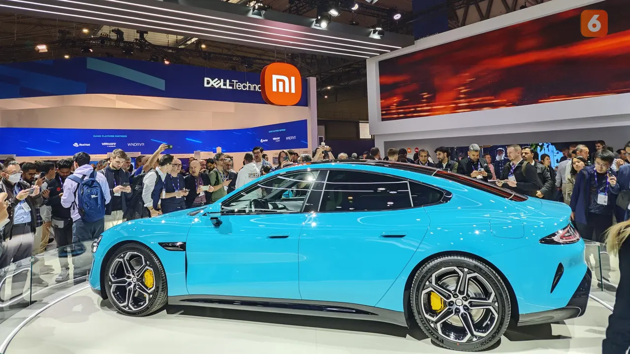 Xiaomi pamer mobil listrik Xiaomi SU7 di MWC 2024. Liputan6.com/Iskandar