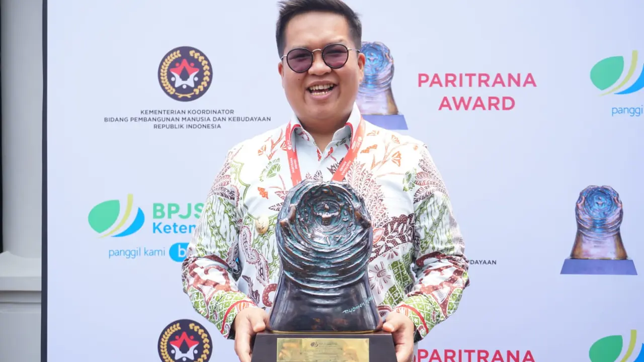 Bukti Komitmen Terhadap Tenaga Kerja Rentan, Pemkab Kukar Terima Penghargaan Paritrana Award