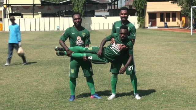 Nerius Alom Persebaya