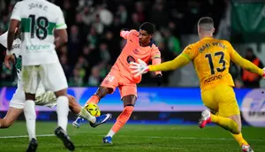 Sodorkan Rashford, Manchester United Ajak Roma Barter Pemain