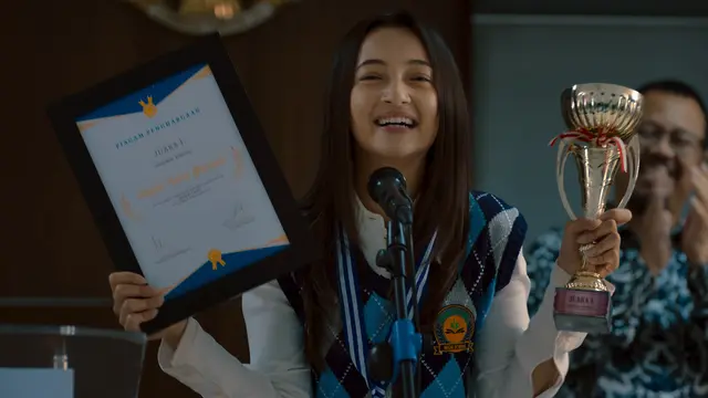 Megan Domani dalam serial Pernikahan Dini. (Foto: Disney+ Hotstar)