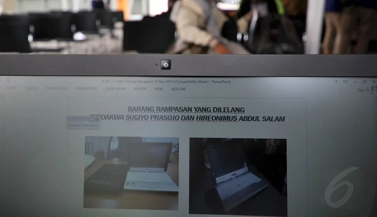 Laptop yang disita KPK dari dua terdakwa penyimpangan proyek pembangunan pusdiklat Bapeten, Sugiyo Prasojo dan Hieronimus Abdul Salam, Jakarta, Rabu (12/11/2014). (Liputan6.com/Miftahul Hayat)