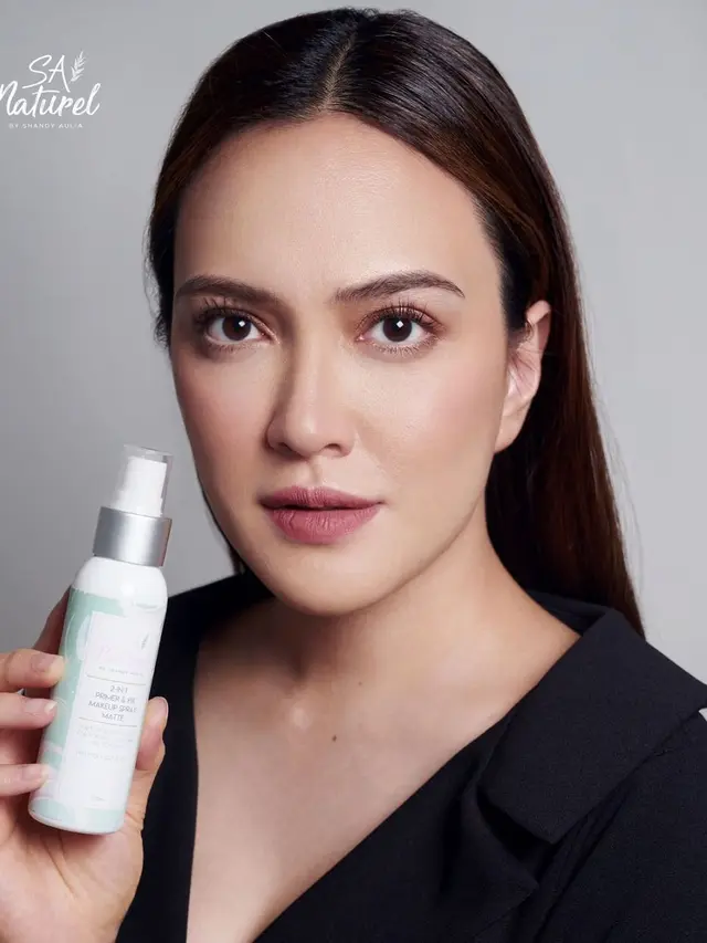 Seleb Wanita Ini Punya Brand Kosmetik Sendiri