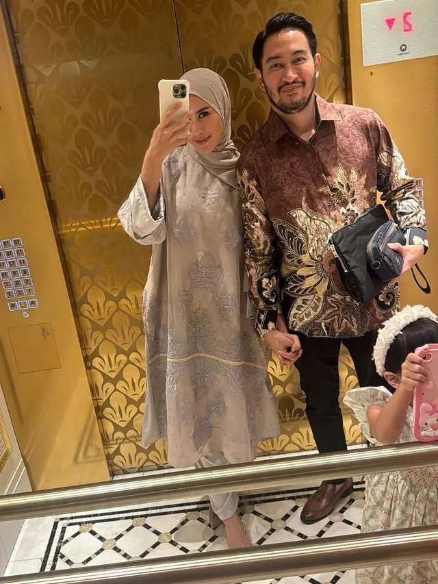 7 Potret Syahnaz Sadiqah dan Jeje di Pernikahan Ade Govinda, Tampil Kompak