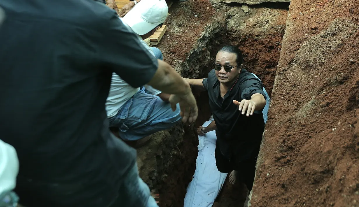 Pemakaman Dian Pramana