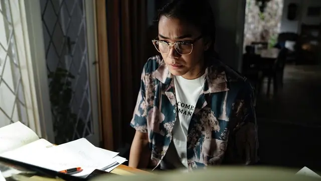 Disebut Kurang Terkenal, Ini Potret Adinia Wirasti yang Tampil Totalitas saat Akting