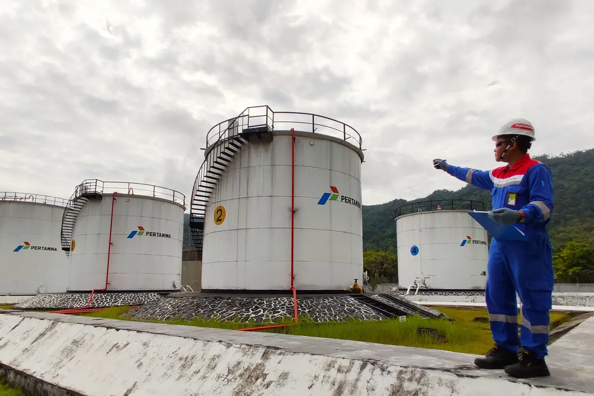 Wahyu Hidayat, pegaawai Pertamina di Terminal Bahan Bakar Minyak (TBBM) Tahuna, Kepulauan Sangihe, Sulawesi Utara.