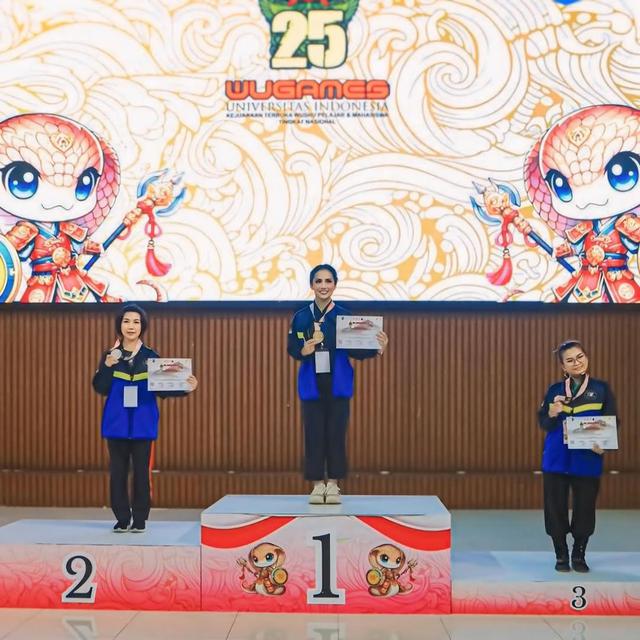 6 Potret Kris Dayanti di Kejuaraan Wushu Nasional Open, bangga raih medali emas