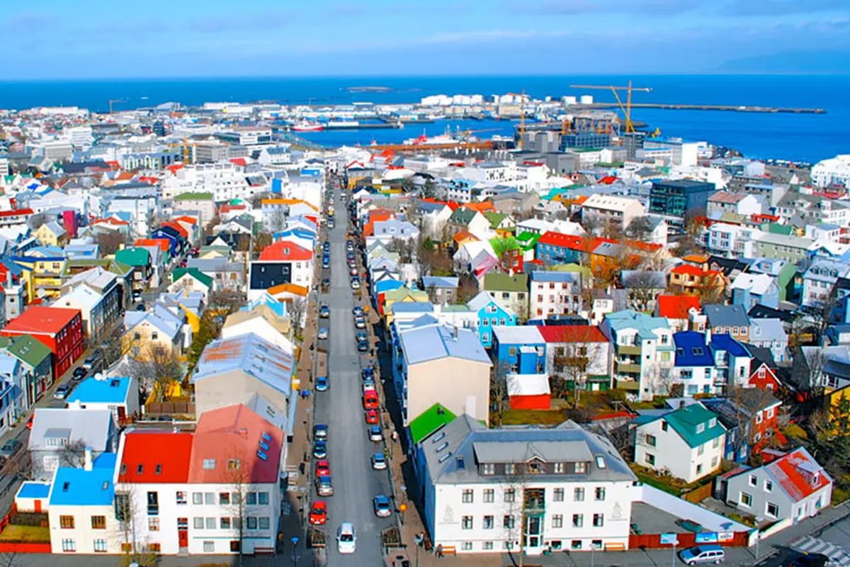 [Bintang] Islandia