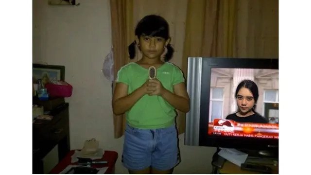 Minta Background Diedit, 6 Hasil Foto Ziva Idol Ini Jadinya Kocak