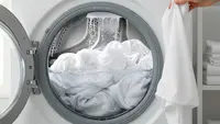 10 Tips Mencuci Baju Putih agar Tidak Kuning dan Tetap Cerah