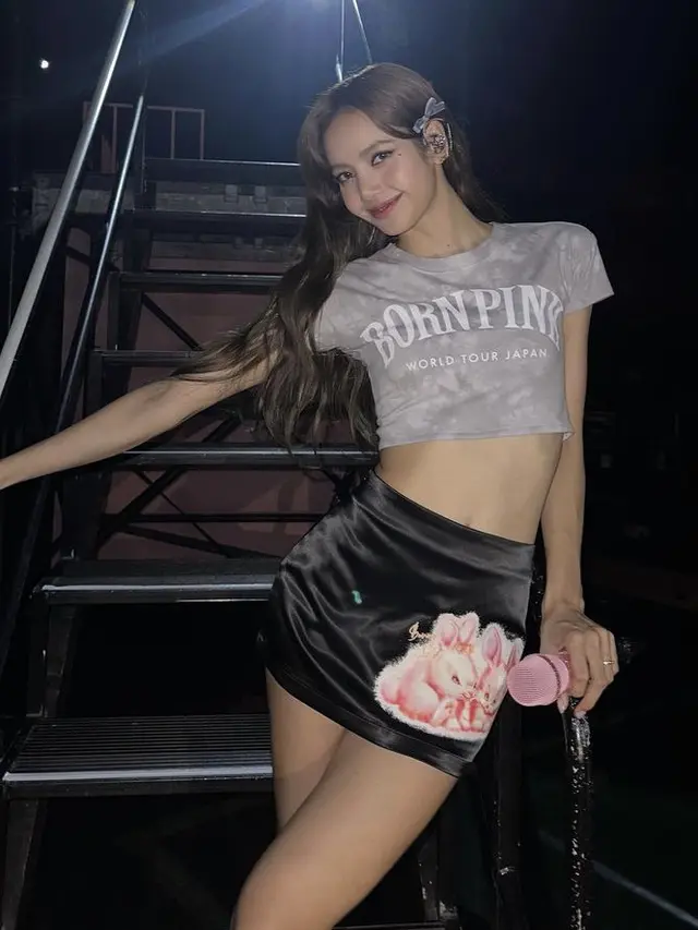 Lisa Blackpink kini tampil tanpa poni, credit: Instagram: (@lalalalisa_m)