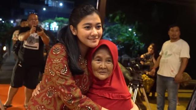 Fakta Nenek Iro yang Dapat Hadiah Rumah dari Baim Wong