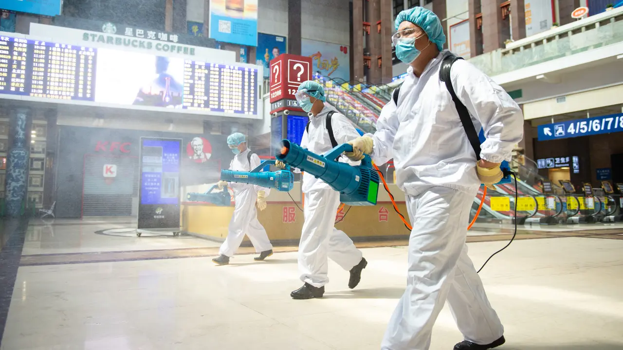Stasiun Kereta Beijing Lakukan Langkah-Langkah Ketat Cegah Covid-19