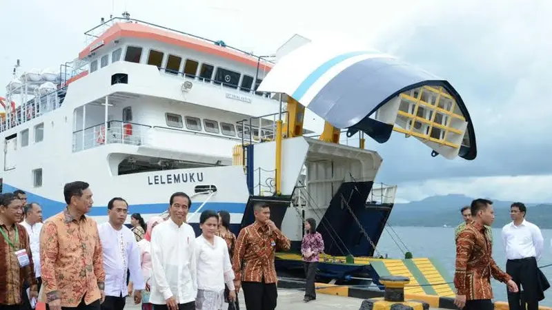 Jokowi cek pelabuhan di Kota Ambon, Maluku