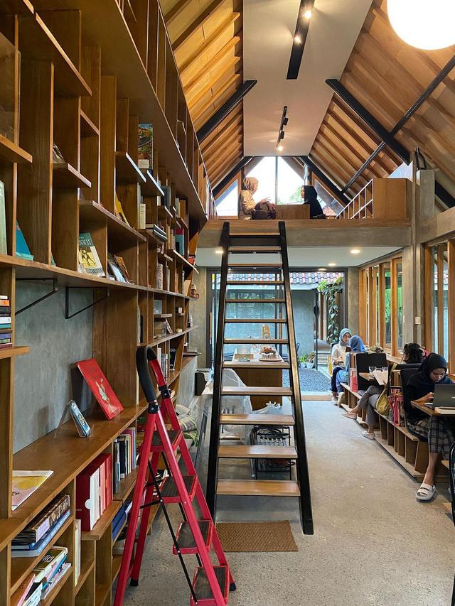 Membangun Ruang Baca Publik nan Asyik demi Dongkrak Literasi Warga