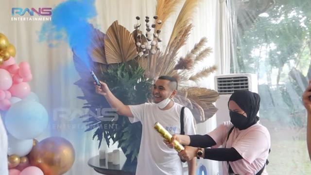 8 Momen Nagita Slavina Ungkap Jenis Kelamin Anak Kedua, Menangis Terharu