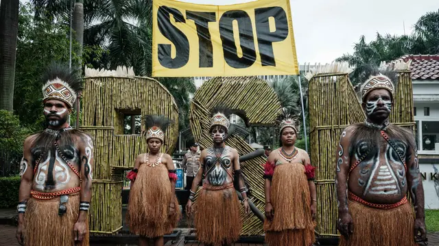 Gelar Aksi Damai, Aktivis Greenpeace Indonesia dan Pemuda Papua Tolak PSN di Merauke