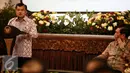 Wakil Presiden Jusuf Kalla memberikan sambutan pada acara penandatanganan Nota Kesepahaman (MoU) bersama antara kementerian dan institusi penegak hukum di Istana Negara, Jakarta, Kamis (28/1). (Liputan6.com/Faizal Fanani)